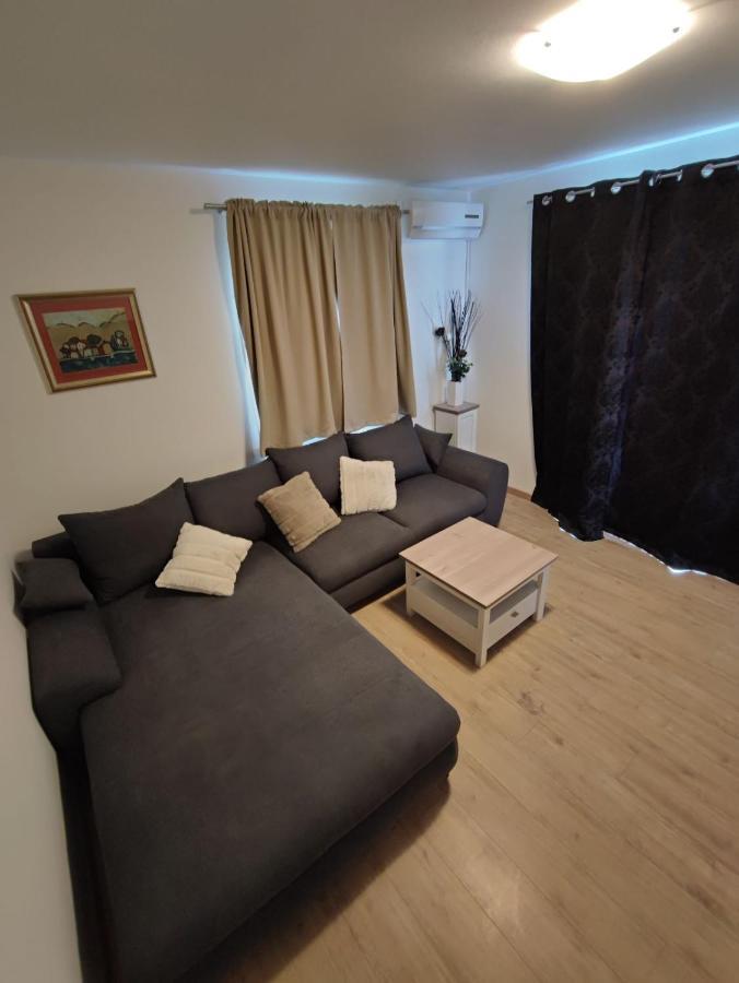 Apartament Mate *